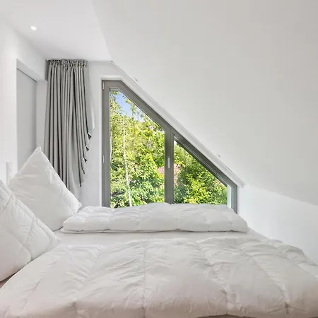 2 Bedroom Awesome In Tossens