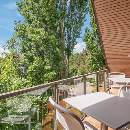 Gorgeous In Tossens With Kitchen Apartmán *