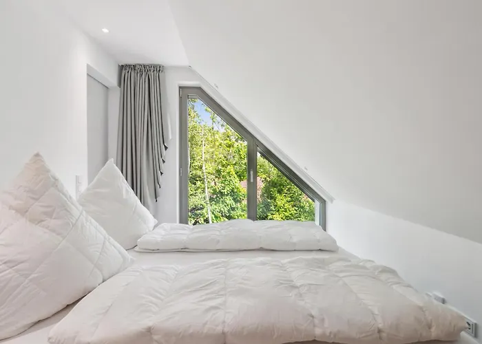 2 Bedroom Awesome In Tossens